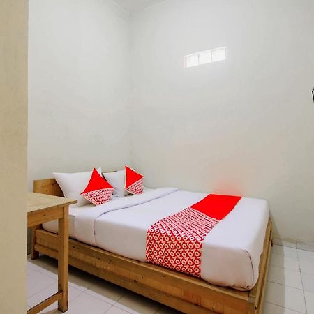 Oyo 3083 D Kost 3 Syariah Ξενοδοχείο Γιογκιακάρτα Εξωτερικό φωτογραφία