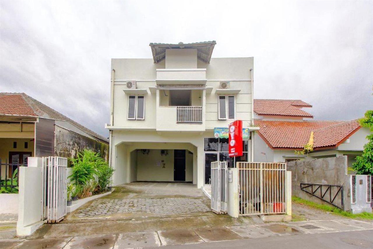 Oyo 3083 D Kost 3 Syariah Ξενοδοχείο Γιογκιακάρτα Εξωτερικό φωτογραφία